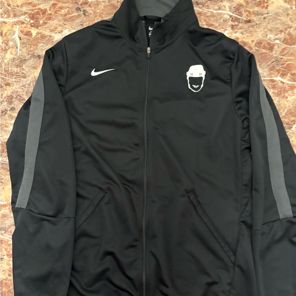 Nike Men's Black and Gray Spitting Chicklets Hockey Zip-Up
